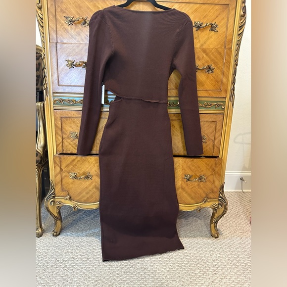 New ASTR The Label Alora Cutout Sweater Brown Midi Dress Sz L - Picture 5 of 8